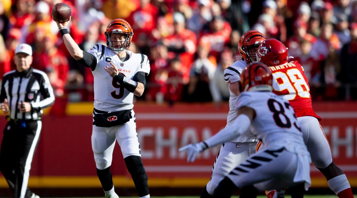 Joe Burrow playing for the Bengals.